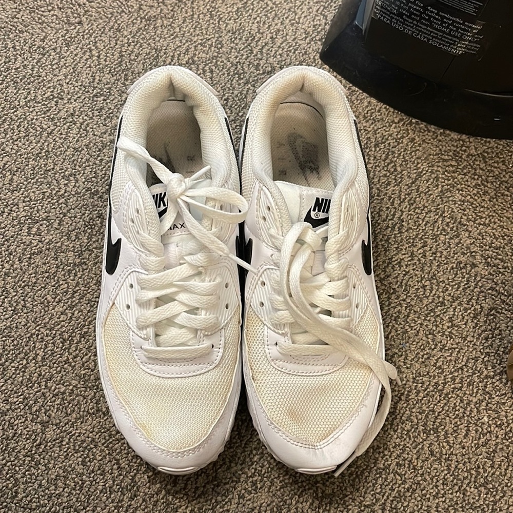 White Nike Airs